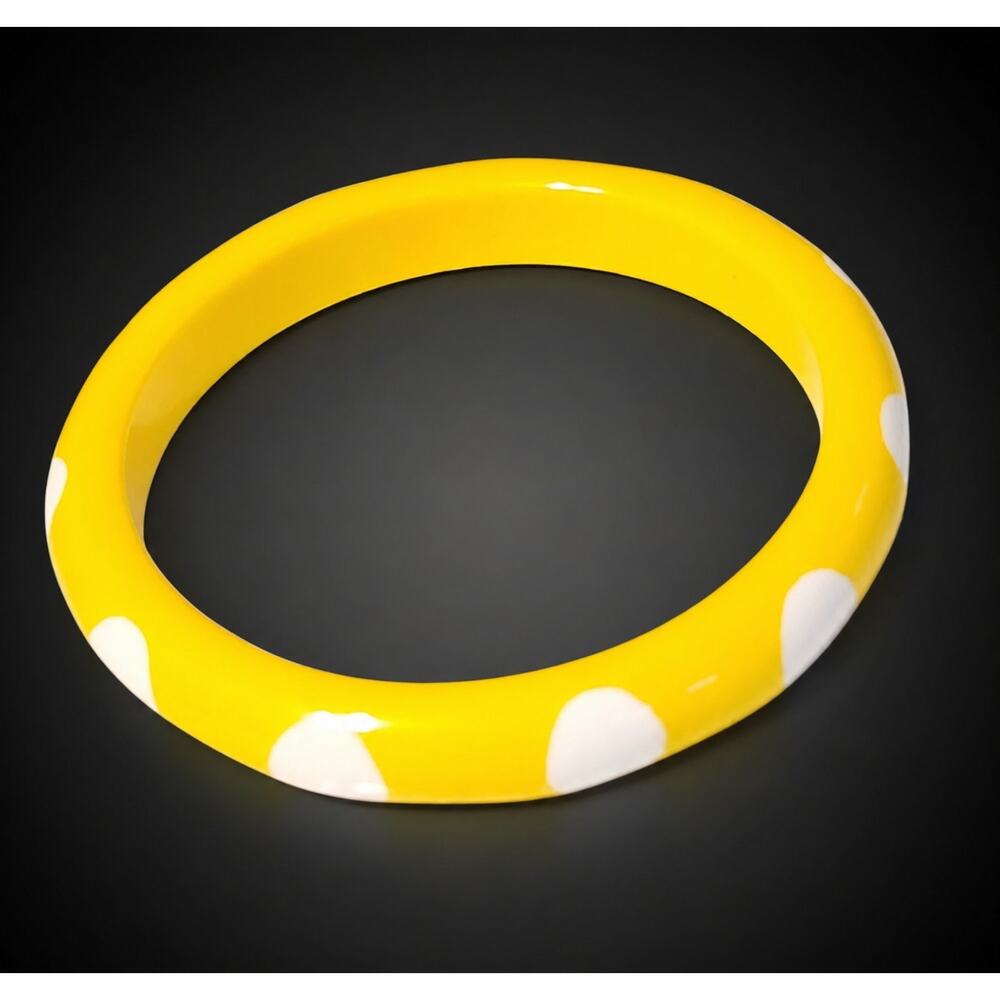 Vintage‎ Yellow & White Polka-dot Bangle Bracelet- MOD Hard Plastic 7" bn-1